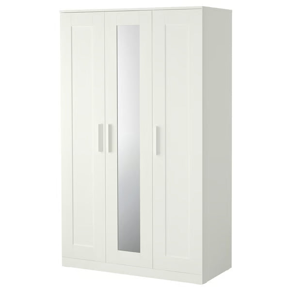 Kleiderschrank mit 3 Türen